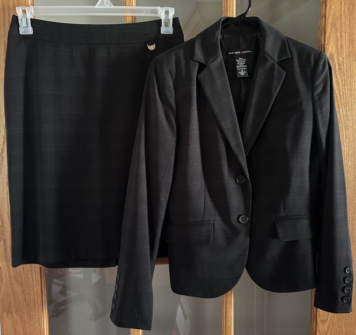 New York And Company Women's Size 4 Stylish Black Glen Check