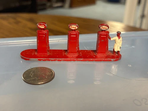 Matchbox Lesney Accessory Pack A1-A Esso Petrol Pumps