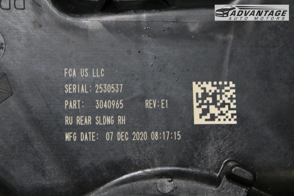 2020-2024 CHRYSLER VOYAGER REAR RIGHT SIDE DOOR WINDOW REGULATOR PLATE OEM - Image 4 of 4