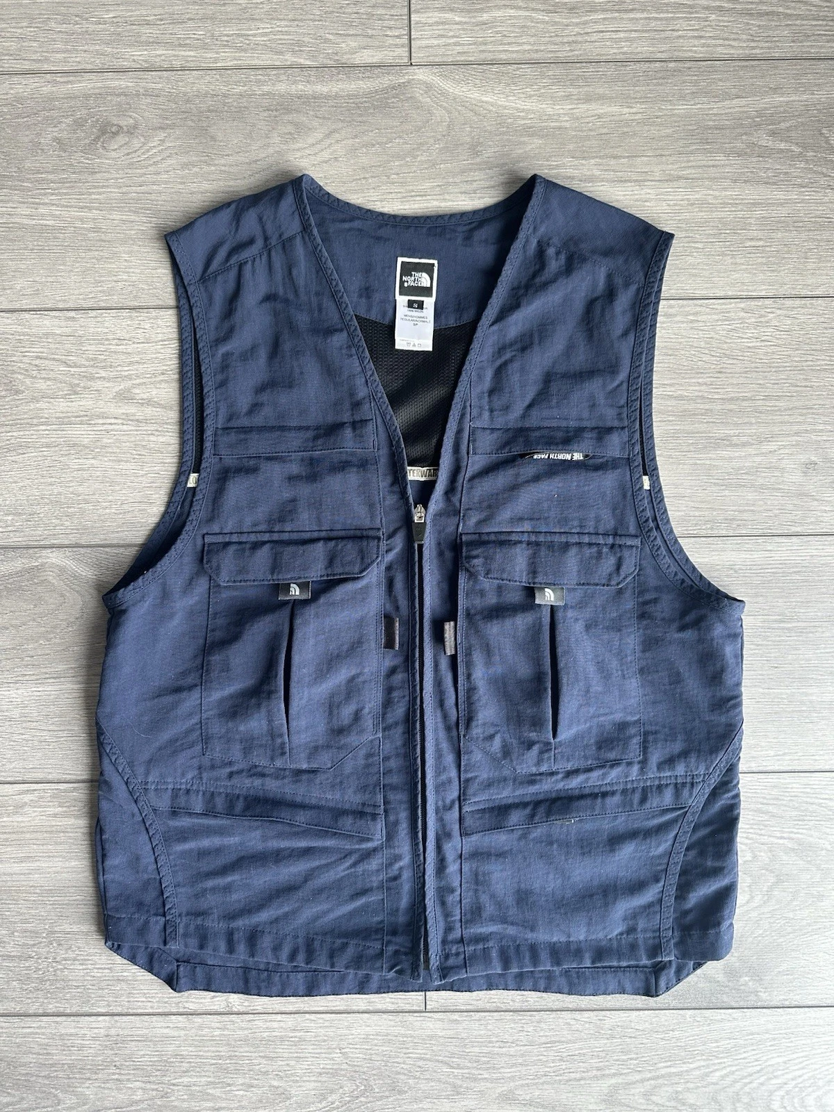 Vintage North Face Tactical Climbing Camp Utility Hiking Vest 2006 Mens Small
Opens in a new window
