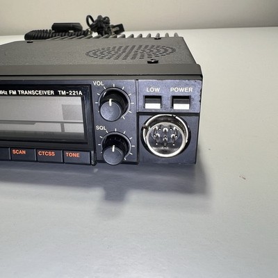 Kenwood TM-221A 144 MHz FM Transceiver With Mic **READ DESCRIPTION