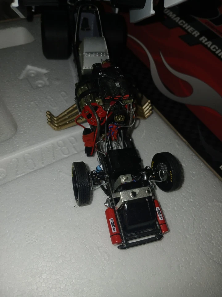 Action Matt Hagan DSR Aaron’s 2012 1.24 Dodge FunnyCar (MIB)). - Imagem 3 de 4