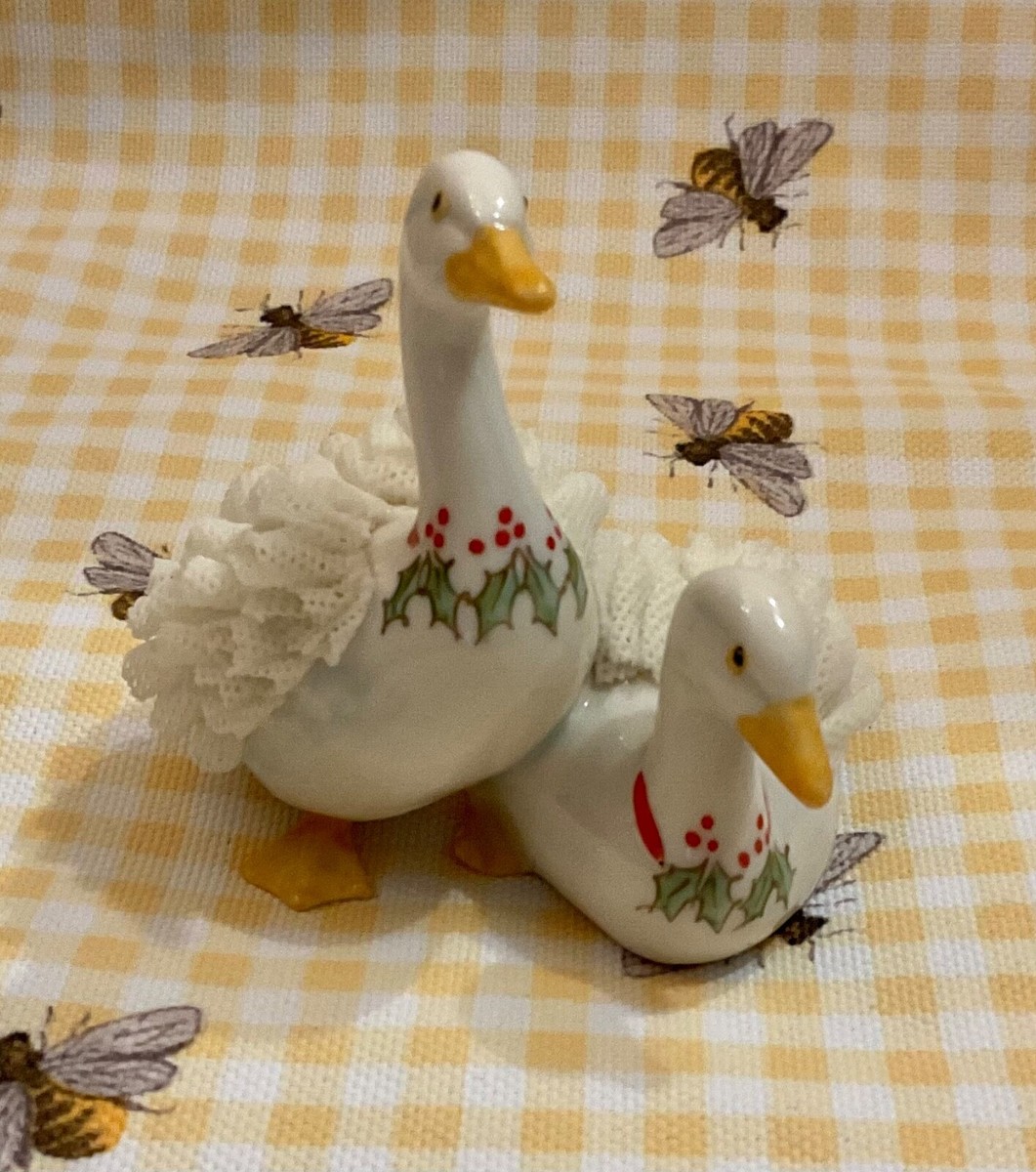 Vintage MZ Irish Dresden Christmas Holly Garland Geese Figurine - Main Image