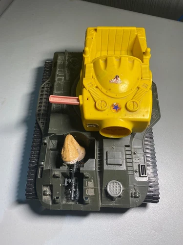 Buzzsaw Tank 1998 Small Soldiers Hasbro Vintage Vehicle