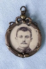 19th C France 2-Sided Metal Photo Medallion Officer Soldier Battle War
