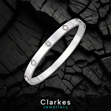 18k White Gold Clove Bangle Bracelet With Zircon Studs