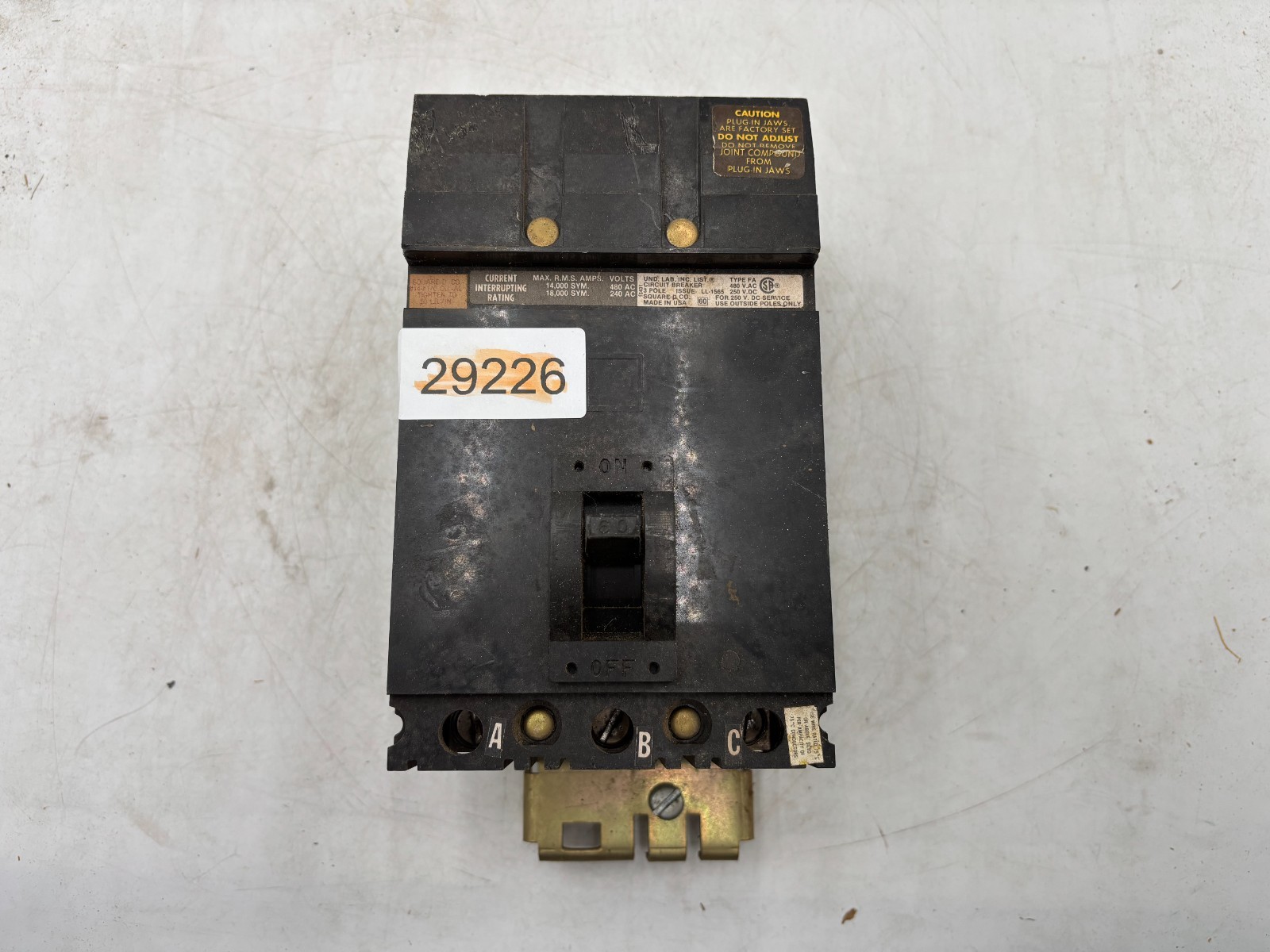 Square D LL-1565 3-Pole Circuit Breaker 480VAC
