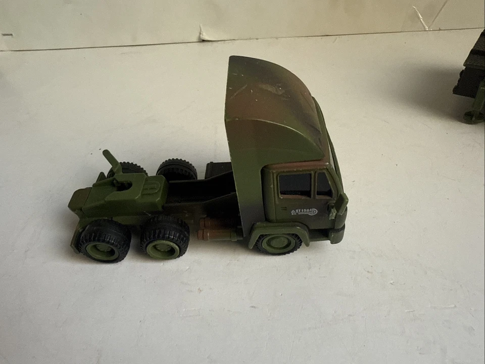 Smart Toys Lot Military Vehicles  (B10) - Image 3 of 4