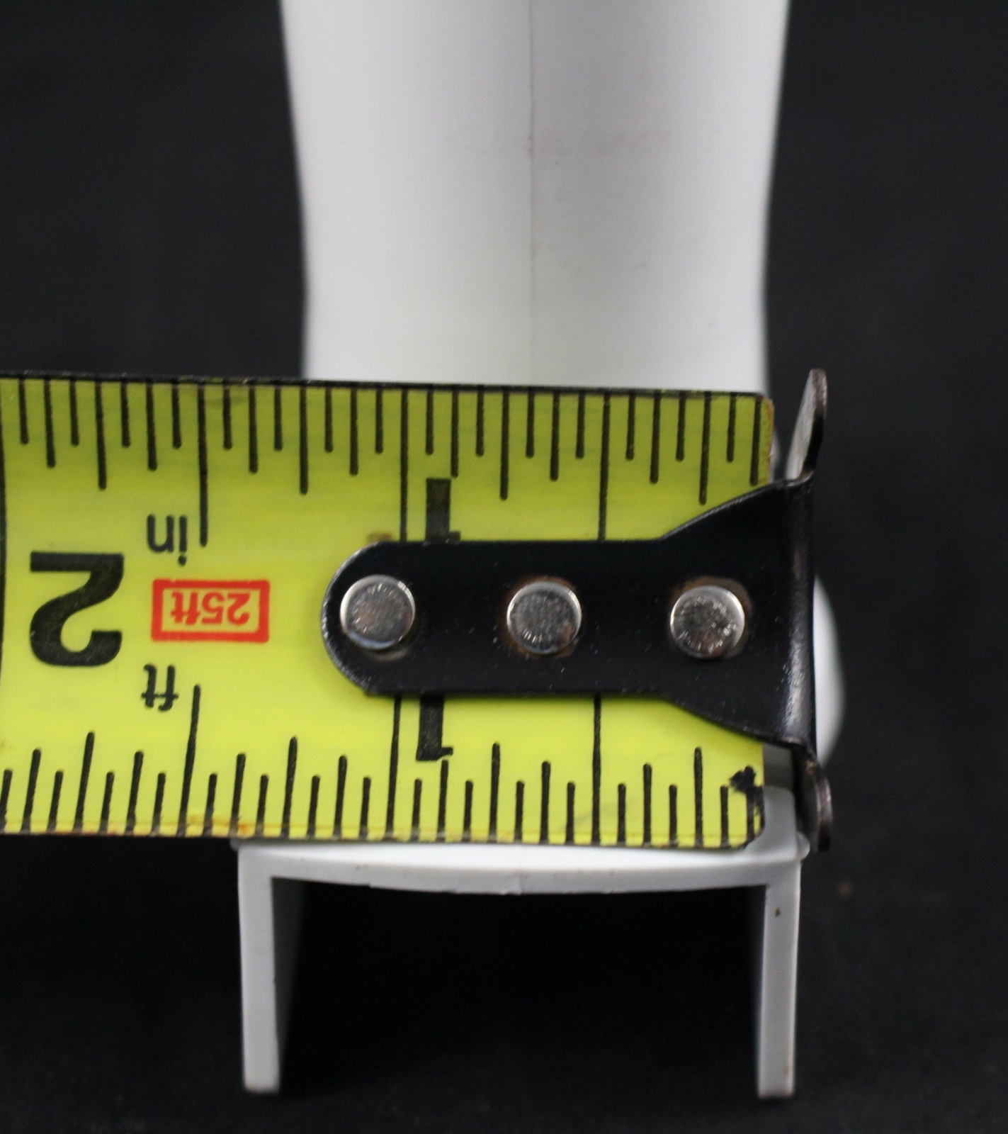 FRIGIDAIRE DISHWASHER LOWER SPRAY ARM SUPPORT 5304518968, 154294101