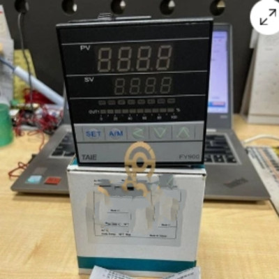 1PCS NEW FIT FOR TAIE FY900-C03000 AC 85-250V 50/60Hz 4VA Temperature Controller