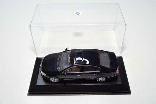 B38 1:43 MINICHAMPS VW VOLKSWAGEN PASSAT SALOON LIMOUSINE BLACK DEALER VNMIB - Picture 12 of 19