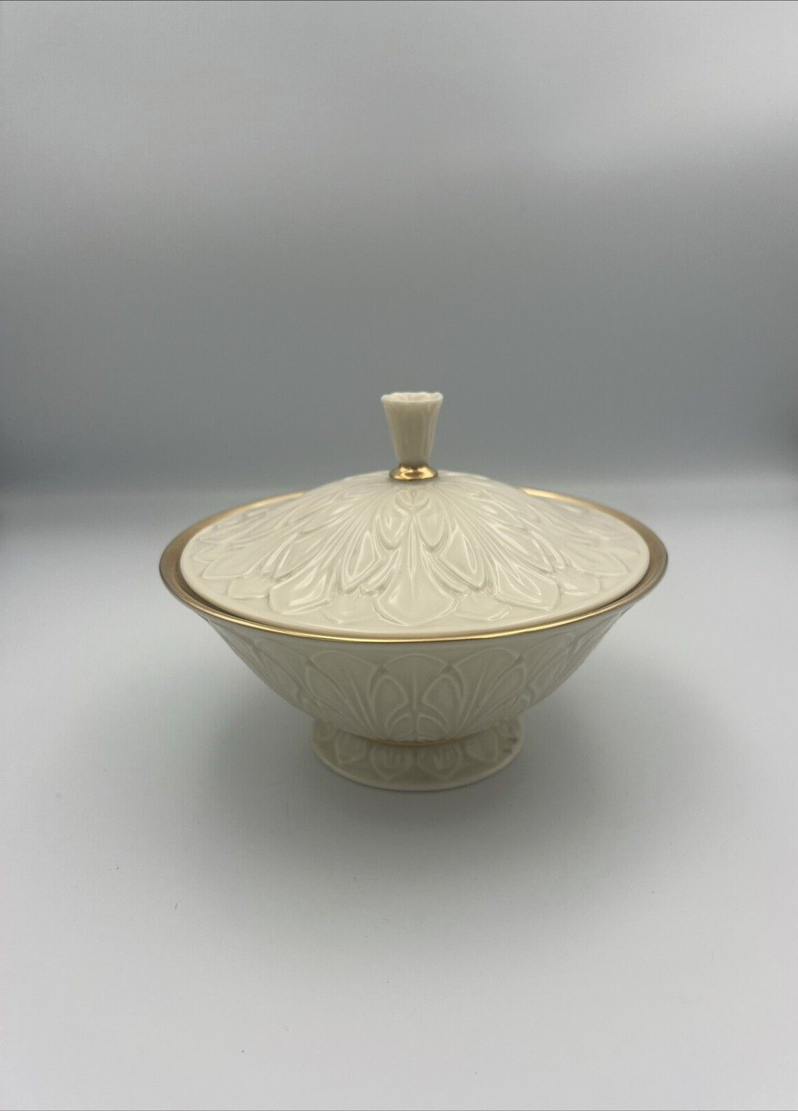Lenox Covered Dish Cream Color Gold Trim