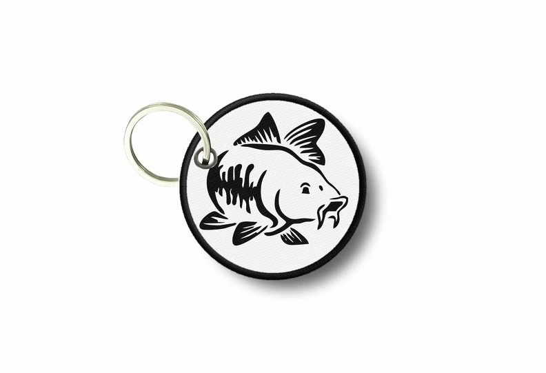 Portachiavi A Forma Di Pesce N2 – Portafortuna In Legno, Ciondolo Pesce Inciso, Regalo Per Pescatore, 5,5 Cm