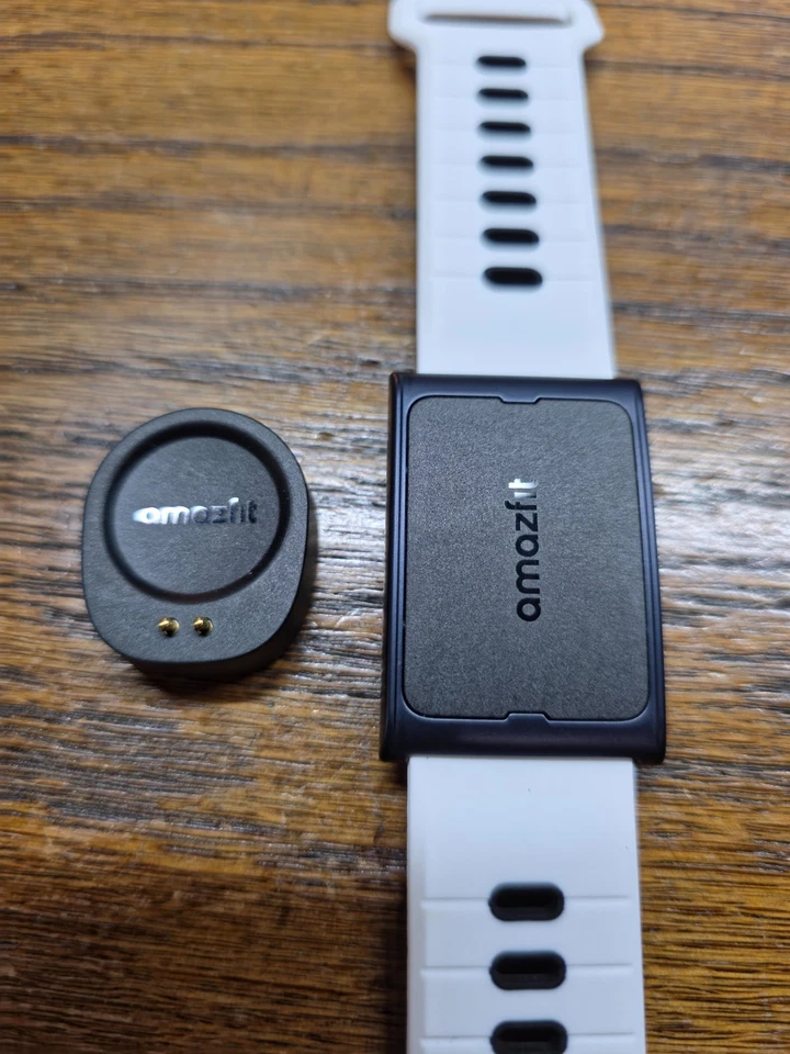 Amazfit Helio Strap Fitness Tracker with White Wristband (Black) - Image 2 of 3