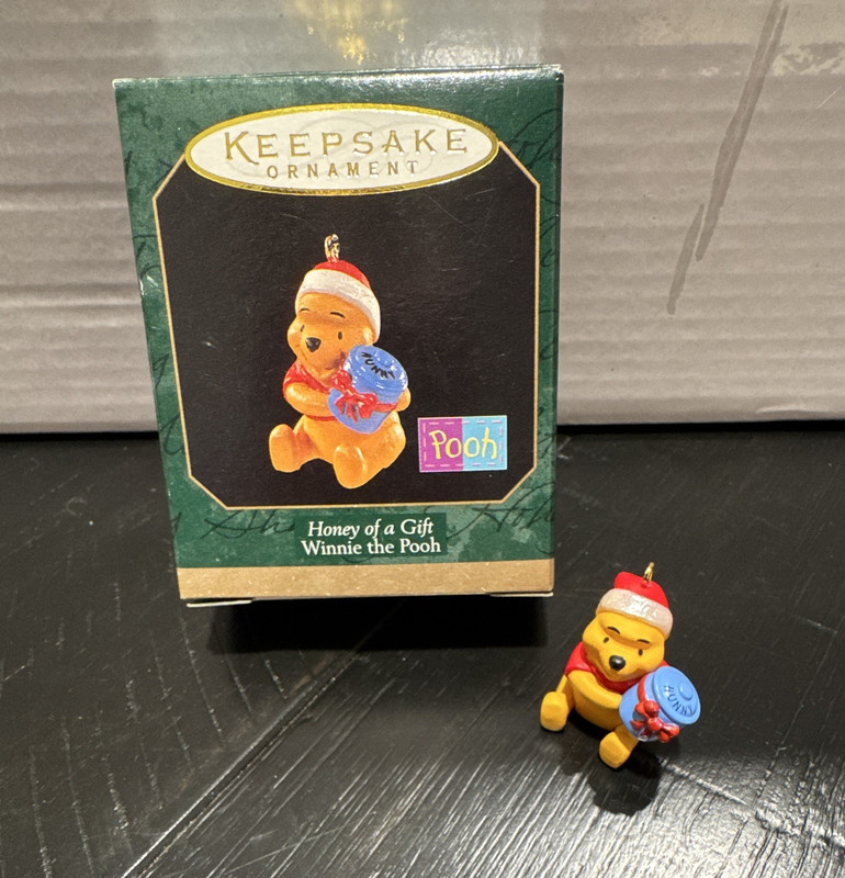 Hallmark Keepsake Winnie the Pooh "Honey of a Gift" Miniature Ornament Disney
