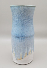 STUDIO POTTERY BLUE DRIPWARE 18 cm VASE