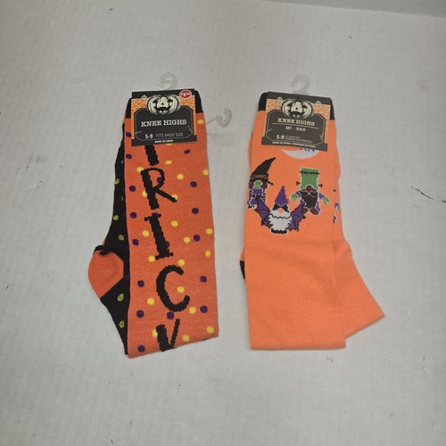 Halloween Knee High Socks Trick Or Treat & Witch Ghost Orange Nwot 2 Pair 9-11 - Picture 1 of 2