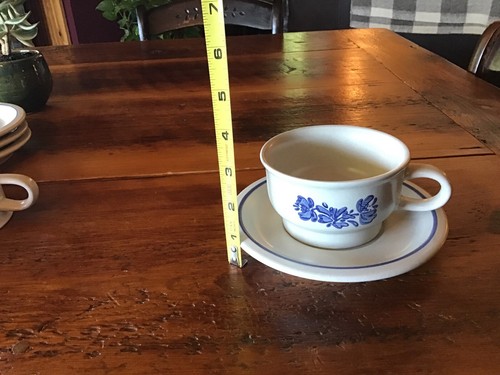 Pfaltzgraff Yorktowne Flat Cup And Saucer Vintage Stoneware USA 7-1 - Picture 3 of 6