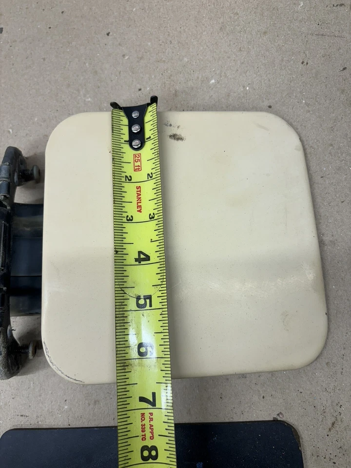 Chevrolet GMC Suburban Blazer 1981 1987 tanque de combustible gasolina bisagra de puerta de llenado ¡diésel! Foto 4 de 4