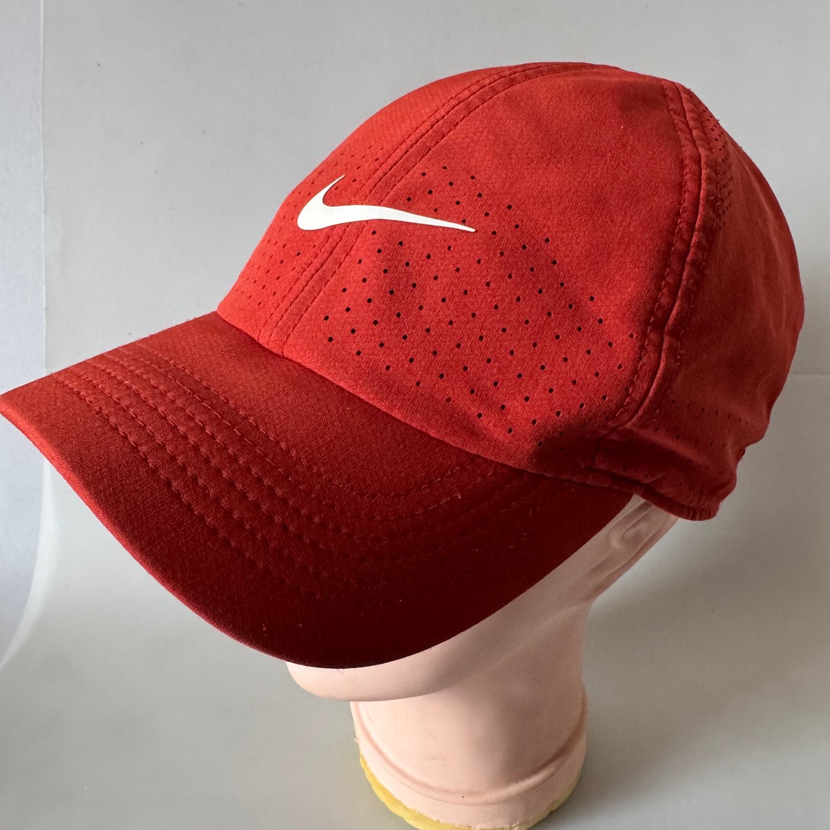 Nike ADV AeroBill Heritage86 Women Dri-fit Golf Hat Orange Light