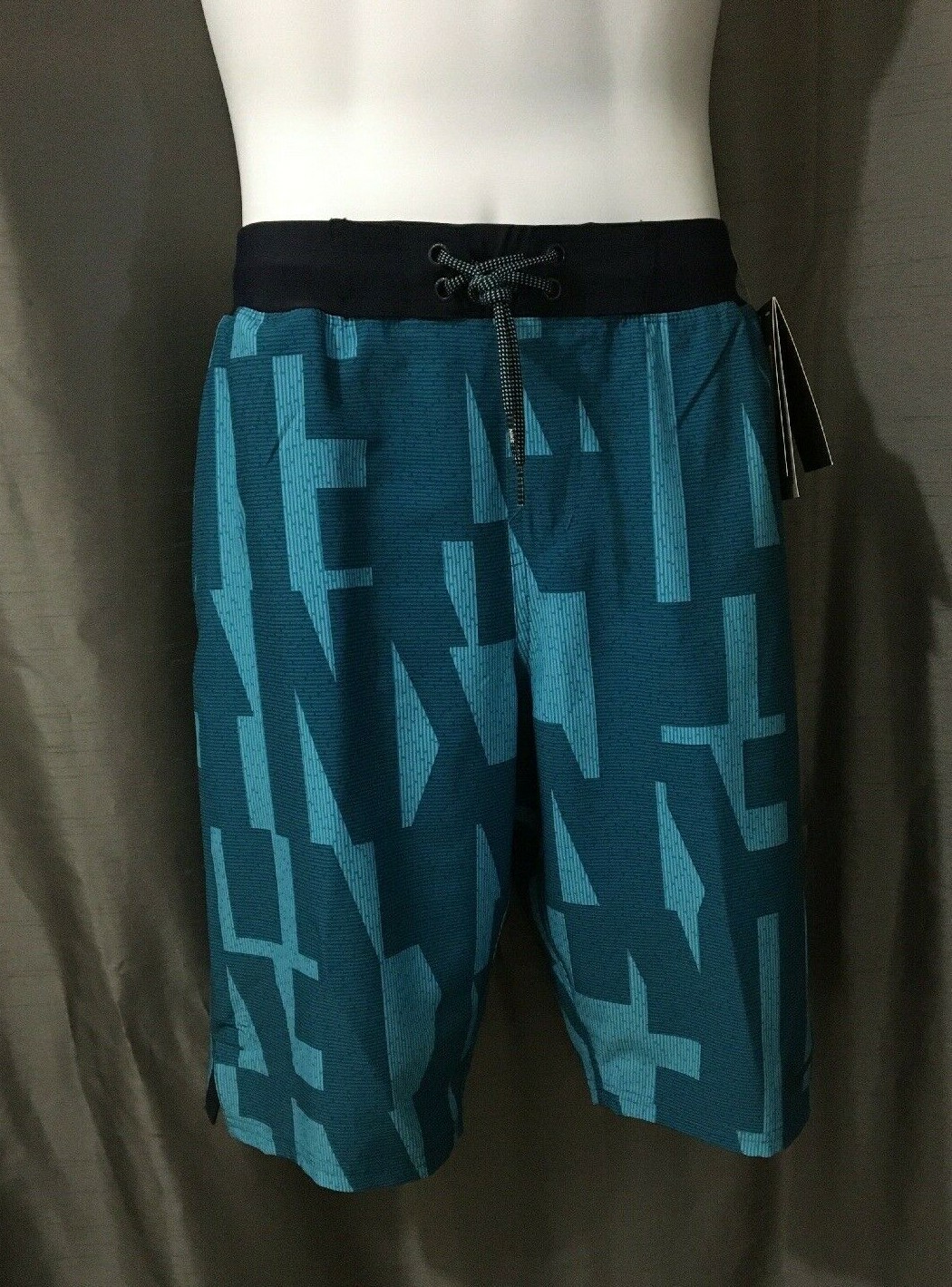 nike swim trunks with zipper pockets