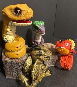 WowWee Fingerlings Dinosaur Lot of 4 Interactive Toys 2 Working Needs Batteries