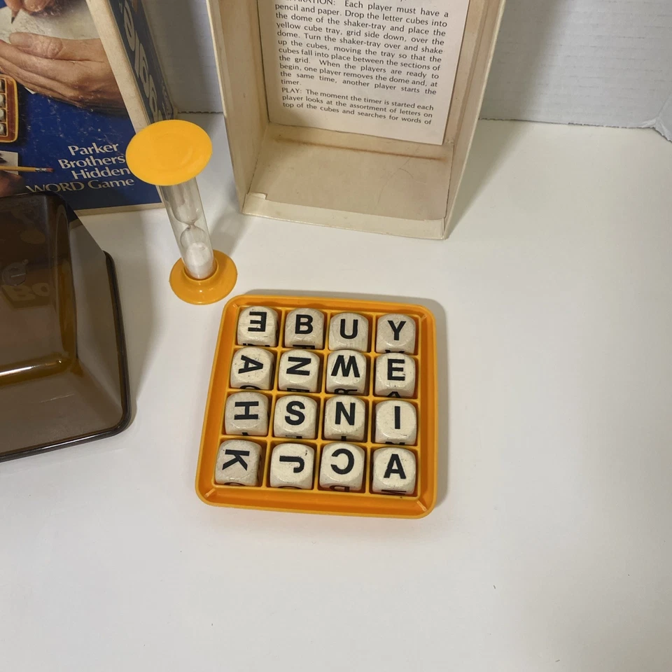 Vintage BOGGLE Hidden Word Game by Parker Brothers – 1976 – Complete - Image 4 of 4