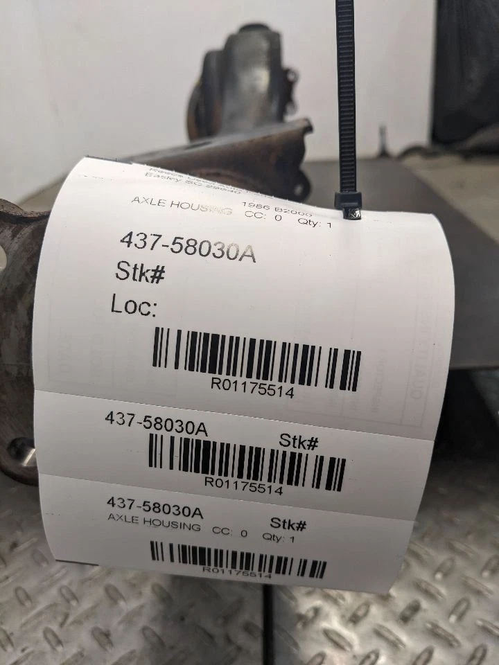 Корпус задней оси сквозной VIN UF11691547 подходит для 86-87 MAZDA B-2000 1175514 - Изображение 2 из 4