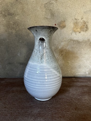 Vintage Becky Nelson 'Head of Clay' Studio Pottery Grey Vase 23cm Tall - Picture 3 of 9