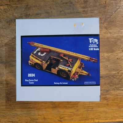 Verlinden 1:32 Scale #2634 Navy Carrier Deck Tractor - NIB