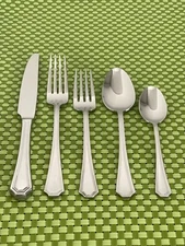 Wallace ARLINGTON Stainless Glossy Outline China NEW Flatware SMART CHOICE E23N