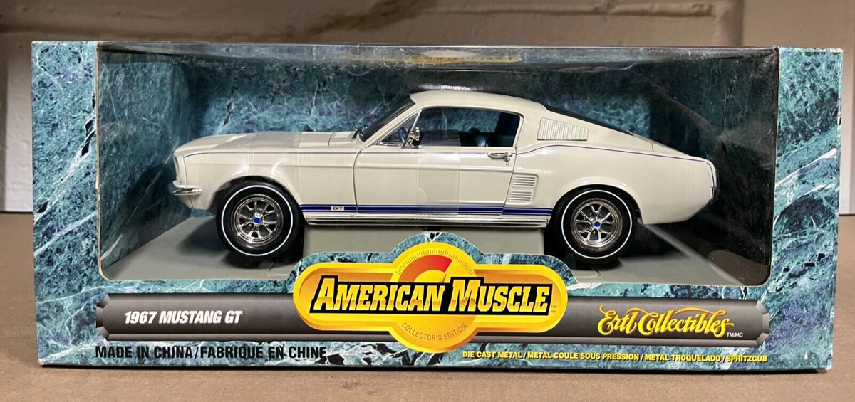 1967 FORD MUSTANG GT FASTBACK WHITE 1:18 by ERTL AMERICAN MUSCLE