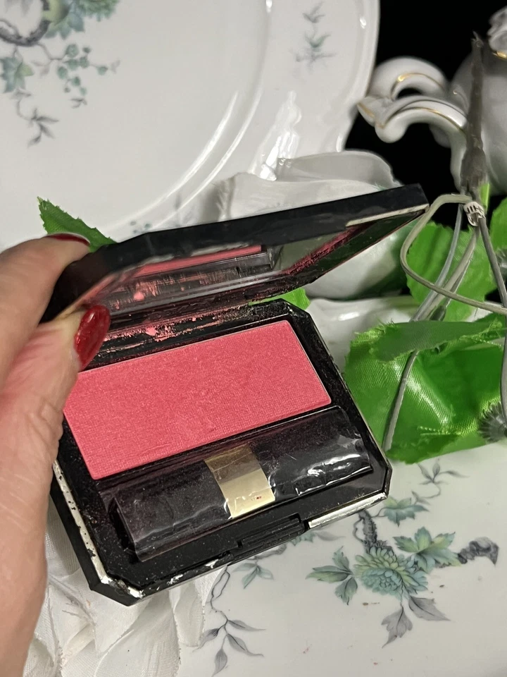 VINTAGE REVLON  NATURALLY GLAMOROUS BLUSH  ON  ROUGE MAKE UP  CHEEK NEW - Image 2 of 4