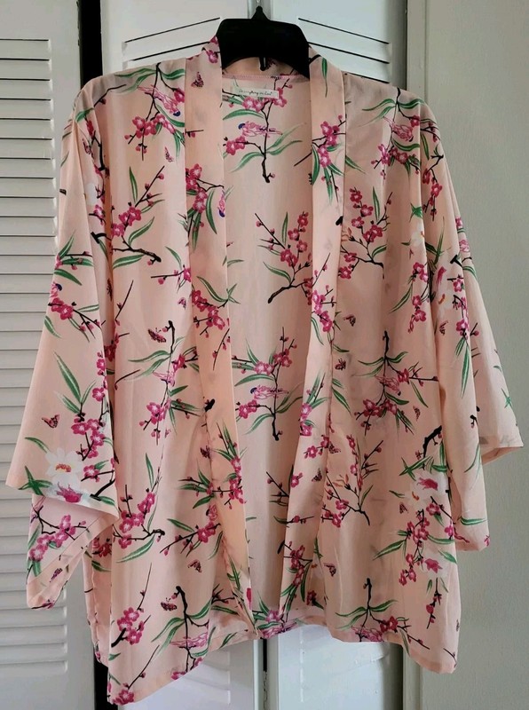 "Do Everything In Love" Floral Open Kimono Jacket. One Size - Cherry Blossom 