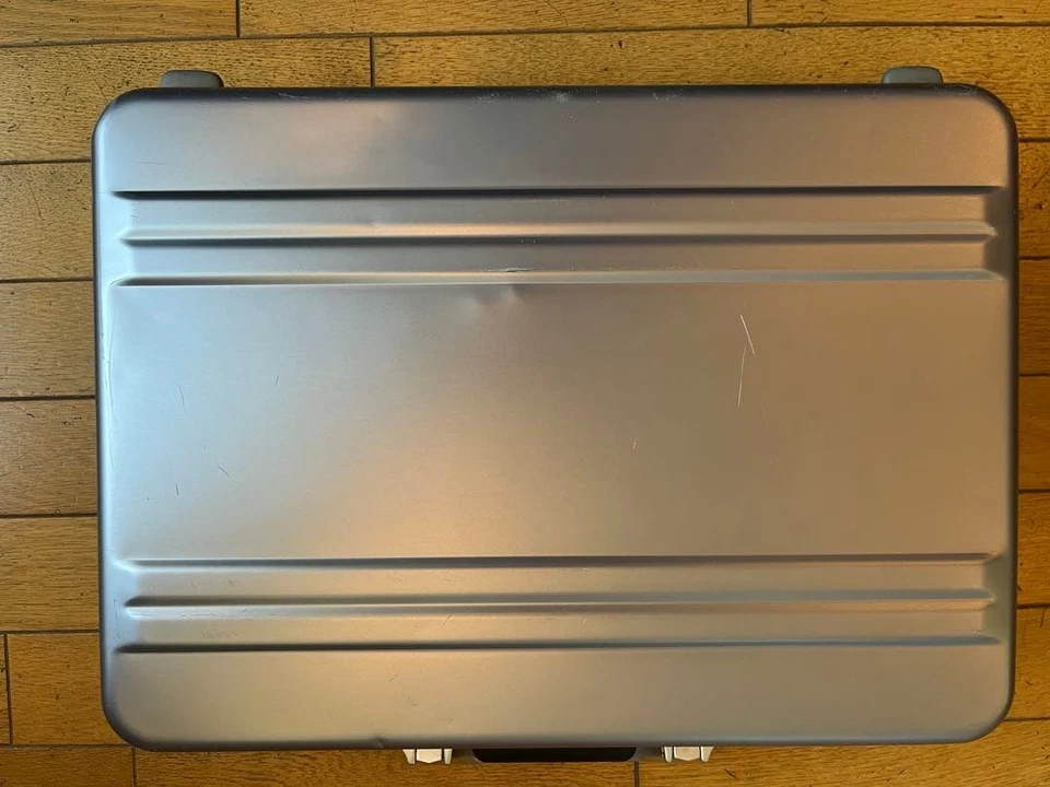 Maletín rígido Zero Halliburton Attache Case azul plateado aluminio Foto 4 de 4