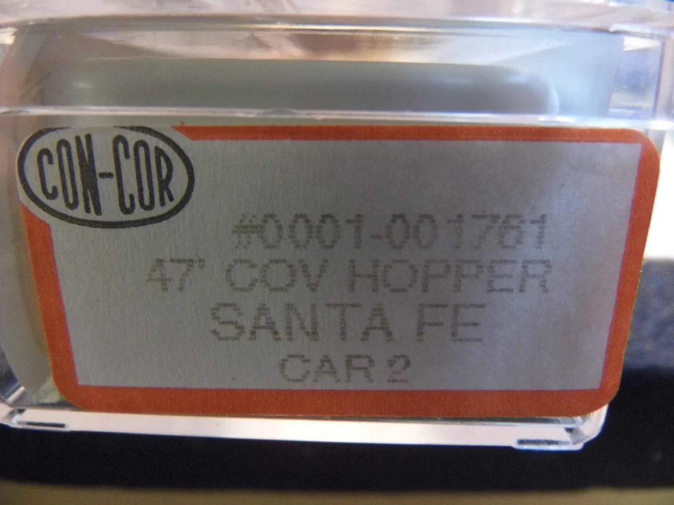 N - Con Cor  001761 - 47' Covered Hopper, Santa Fe  301331   NOS - Image 2 of 2
