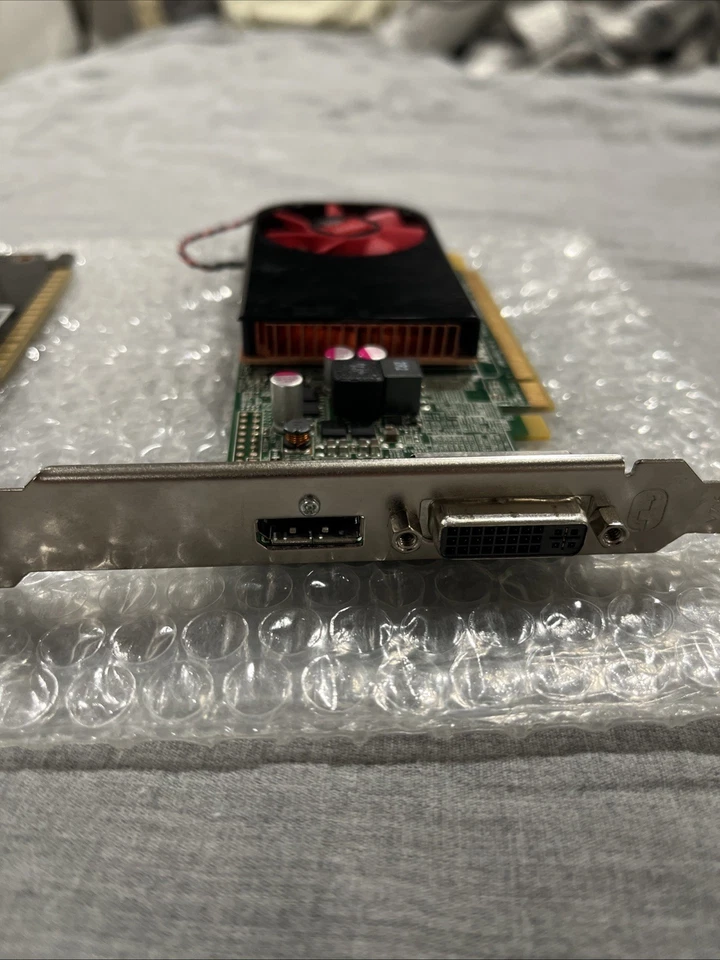 PNY GeForce GTX 650 2GB DVI Mini-HDMI VCGGTX650XPB + AMD 7121A00400G Video Cards - Image 4 of 4