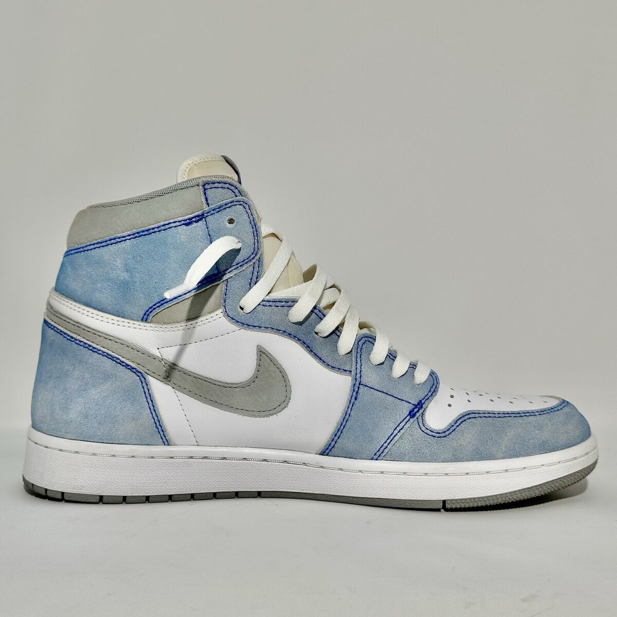 Nike Air Jordan 1 Retro High OG Hyper Royal Size 13 555088 Nike Air Jordan 1 Retro High OG Hyper Royal Size 13 555088