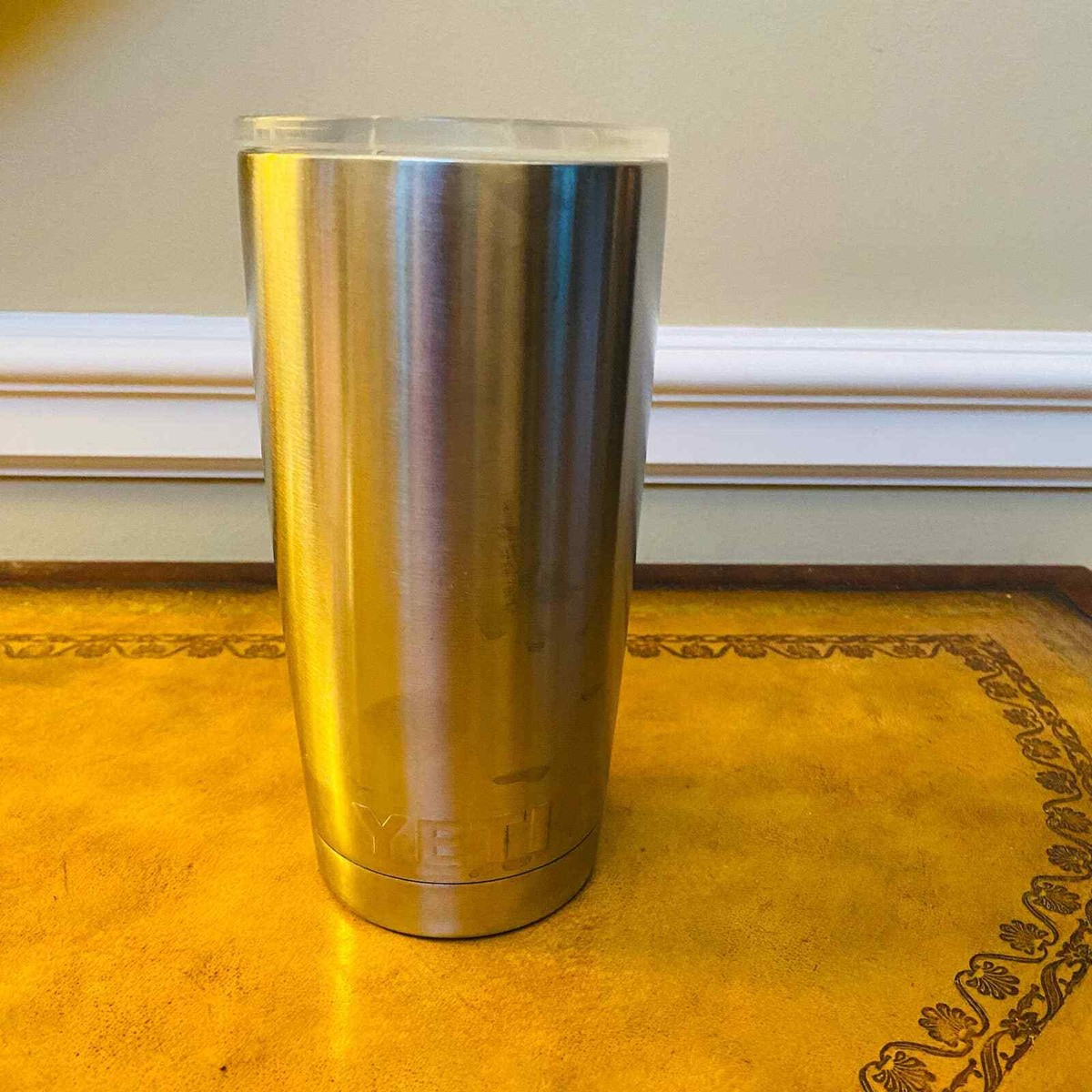 YETI Original Rambler Tumbler Silver Stainless Steel 20 oz Cup