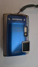 Olympus Tough TG-610 Waterproof Shockproof Digital Camera  3 Batteries Charger