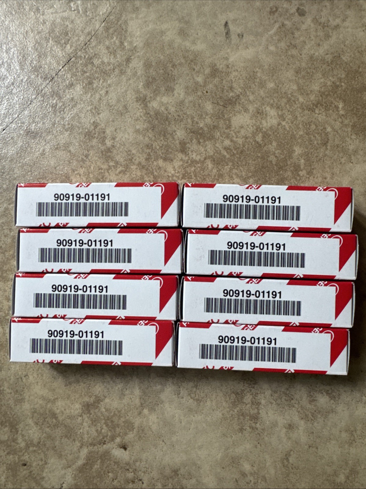 08-21  Toyota Tundra - set of 8 spark plugs IRIDUIM - 90919-01191