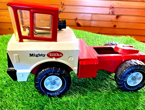 Vintage Mighty Tonka Car Hauler Pressed Steel USA Made Truck White & Red