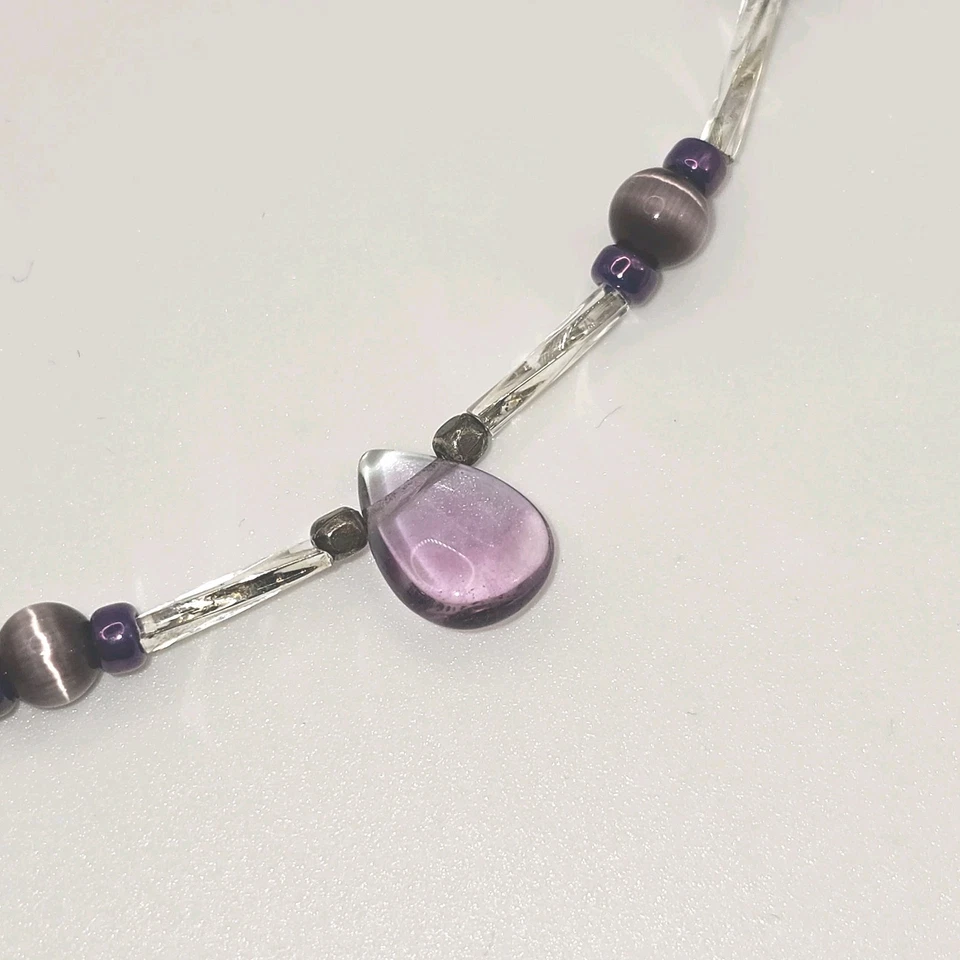 Фиолетовое и прозрачное стеклянное ожерелье с бисером с 3 каплевидными аметистовыми бусинами и 925... - Изображение 4 из 4