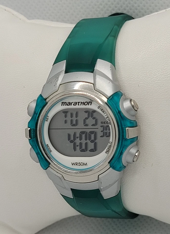 Ladies Timex 1440 Sports Indiglo Green Silver Tone Digital Quartz Watch L5 - Image 2 of 4