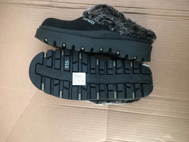 skechers fortress clog slipper