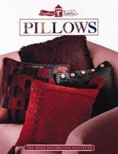 Creative Touches Ser.: Pillows by Creative Publishing International Editors...