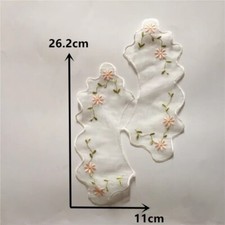 A Pair of Cute Flower Embroidery False Collar Lace Fake Neck for Neckline Sewing