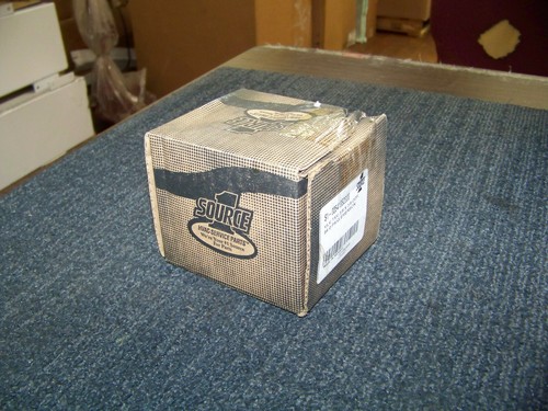 Source 1 TXV Valve 3/8 X 3/8 ODF 84.0 PSIG Emerson S1-02541062000 New - Picture 2 of 3
