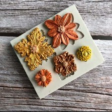 Chrysanthemum Daisy Poinsettia Fondant Chocolate Resin Silicone Mold - Mold 3.5"