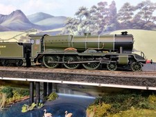 Hornby R3634 (OO) SR Green Lord Nelson Class '851 SIR FRANCIS DRAKE'.